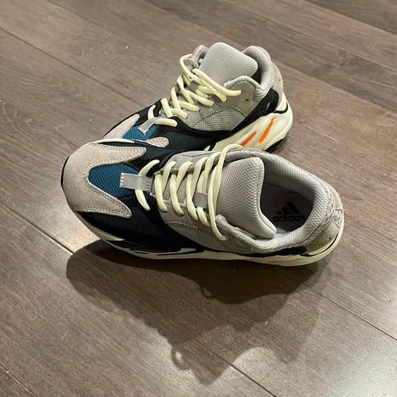 Adidas Yeezy Boost 700 Wave Runner - Picture 2 of 9